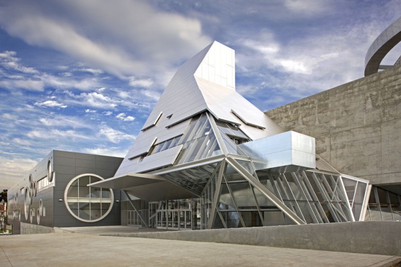Central-Los-Angeles-Area-High-School-9-Design-Exterior-2-800x533